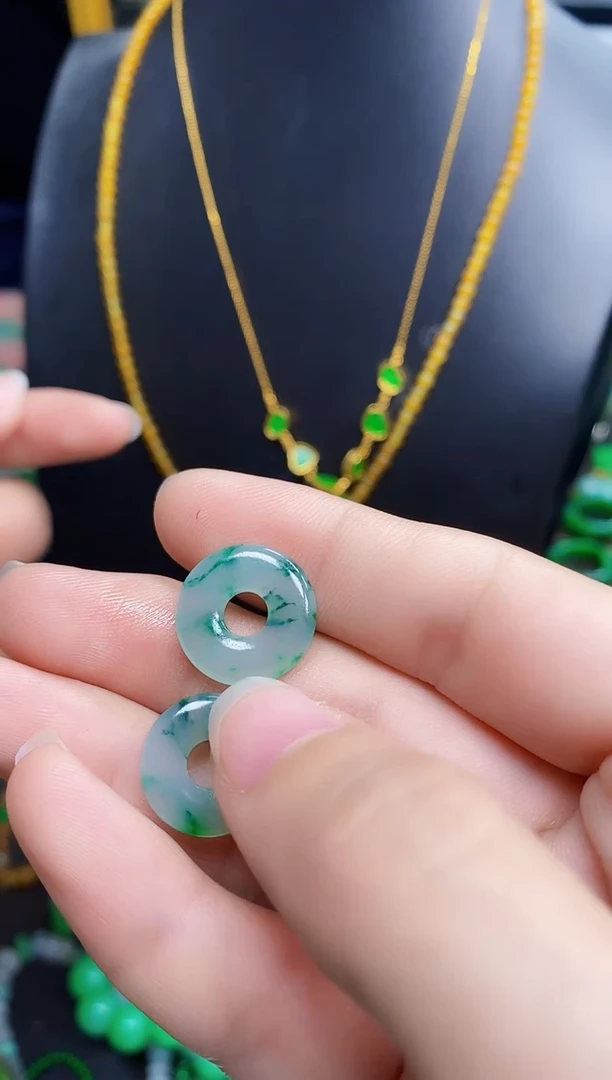 【闪购商品】定制翡翠未镶嵌甜甜圈