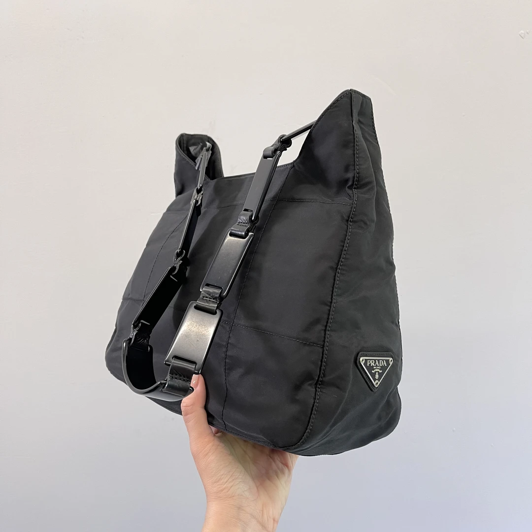 95新 Prada/普拉达 降落伞尼龙亚克力单肩包081201
