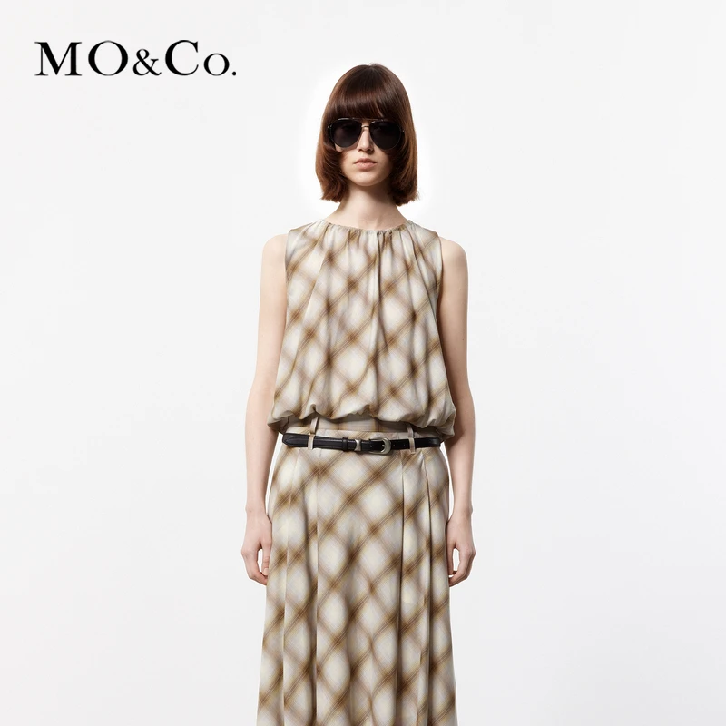 MOCO夏天丝混纺渐变格纹短款捏褶兜量无袖上衣MBD2TOP016