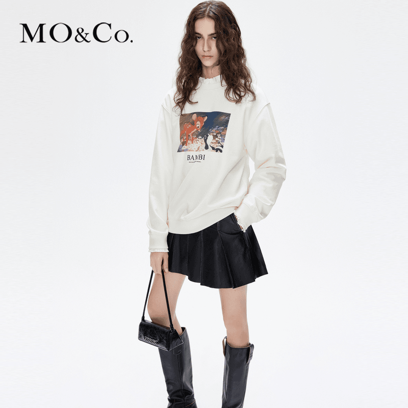 MOCO冬小鹿斑比联名系列怀旧印花宽松长袖卫衣MBC4SWST02