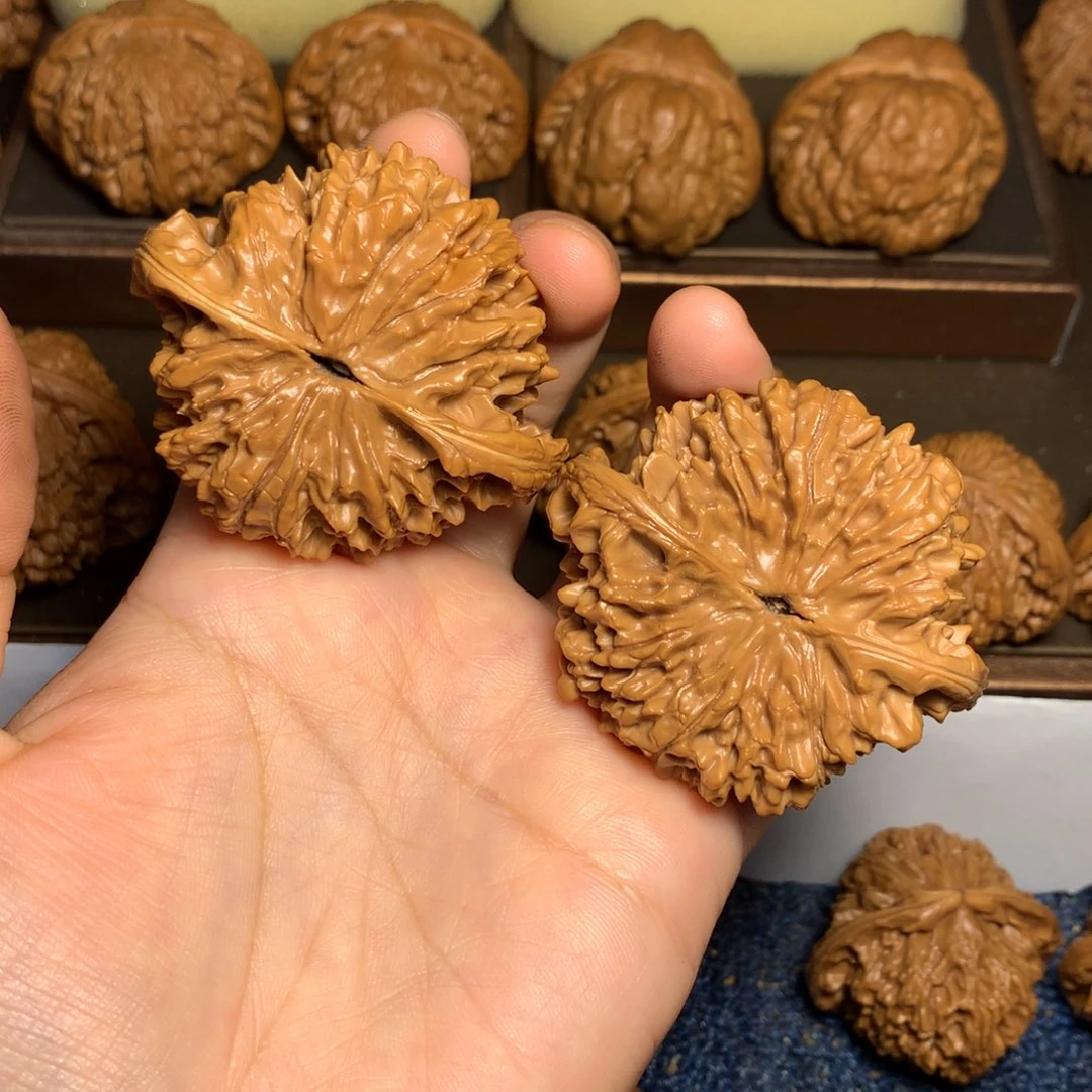 文玩核桃吊坠舟**海官帽