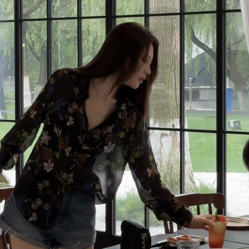 王嬛嬛MsLime2424年新款时尚休闲气质百搭上衣 HC2B1057