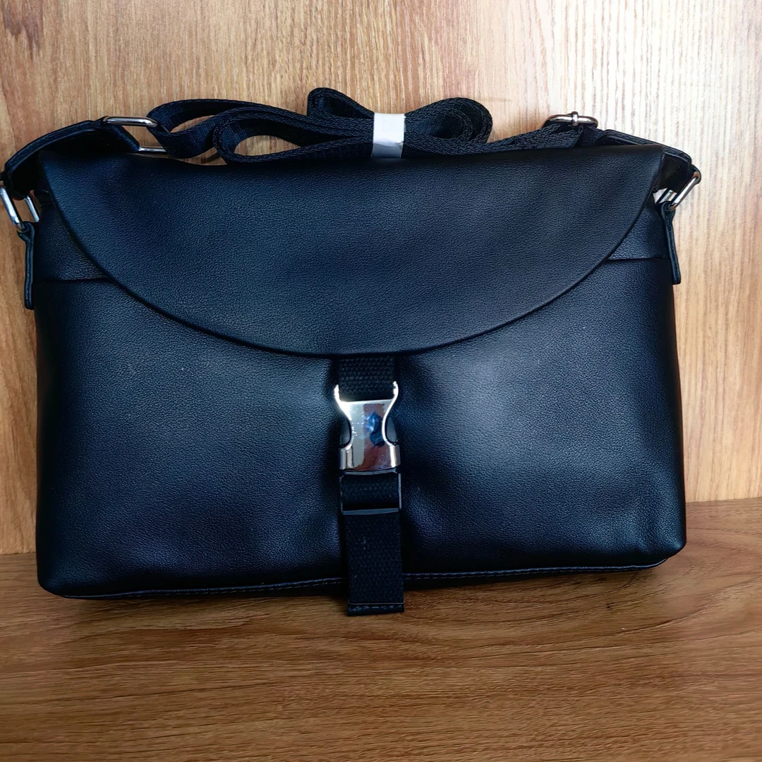 男士时尚黑色真皮潮流休闲包单肩百搭头层牛皮