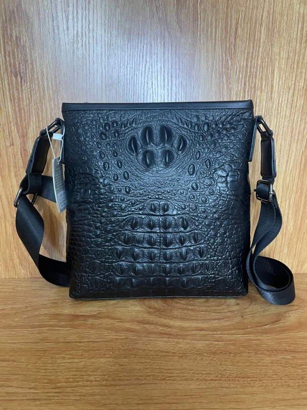 8535男士头层牛皮压鳄鱼纹单肩包斜挎包