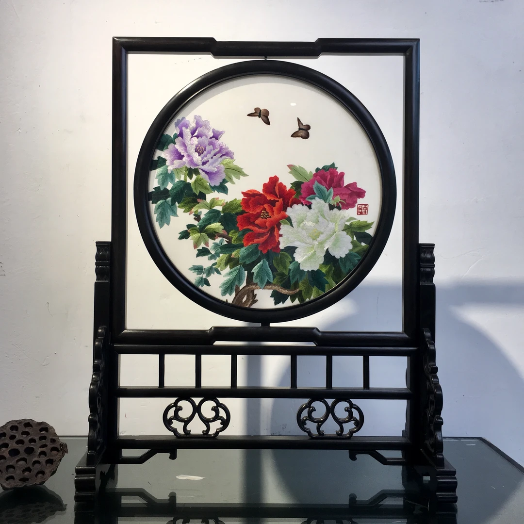 苏绣精品国色天香牡丹檀木摆件寓意吉祥款文创礼品纯手工刺绣艺术