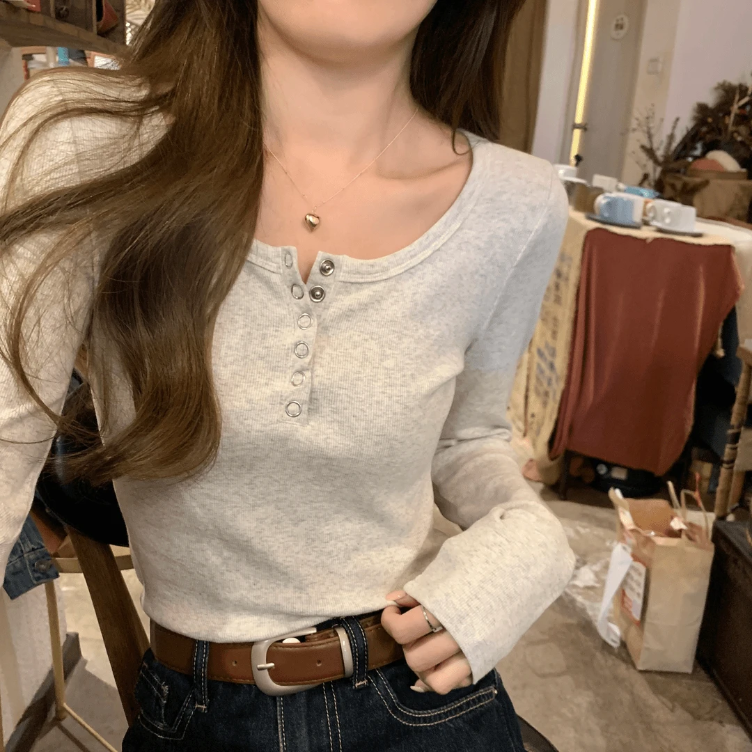 纯色纽扣设计感长袖t恤女装2024秋季新款韩版修身百搭打底上衣女