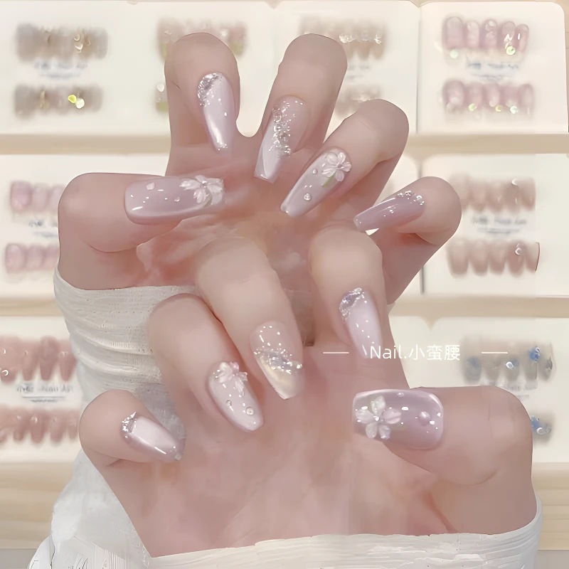 【花巷里】纯手工穿戴甲气质裸色渐变花花美甲