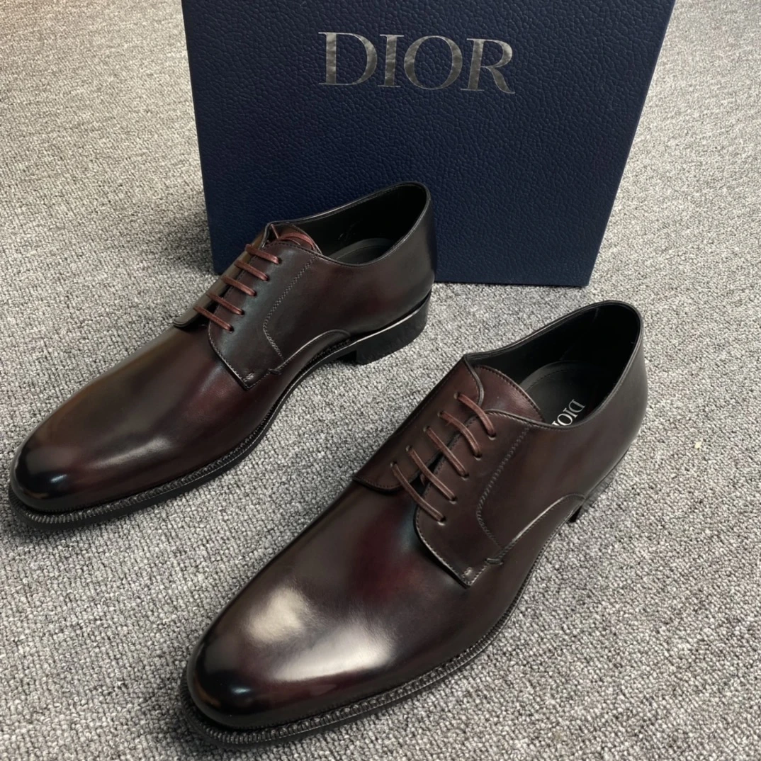 全新未使用 DIOR/迪奥 男士波尔多经典款酒红色正装鞋114826