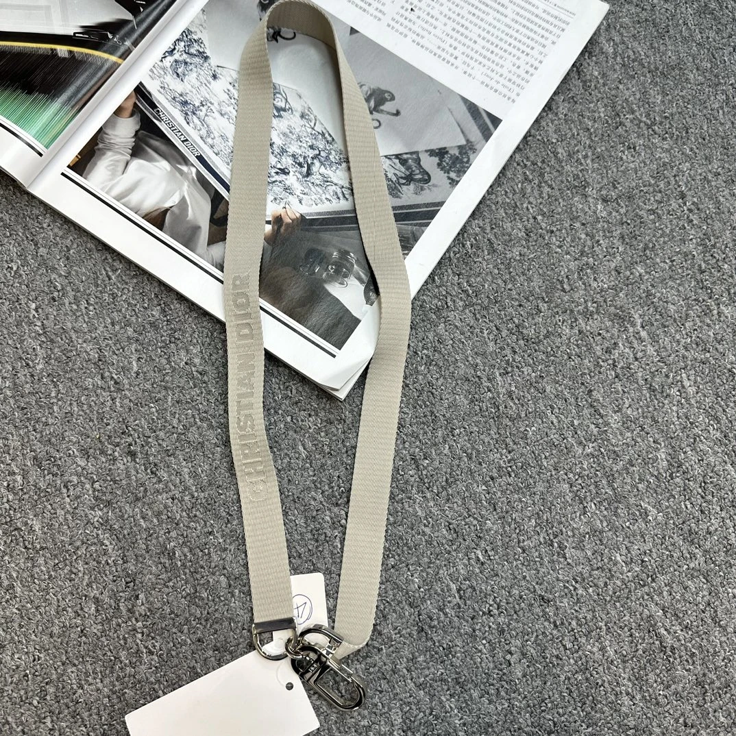 全新未使用 DIOR/迪奥 Dior迪奥男士米色工作牌 时尚经典 114417