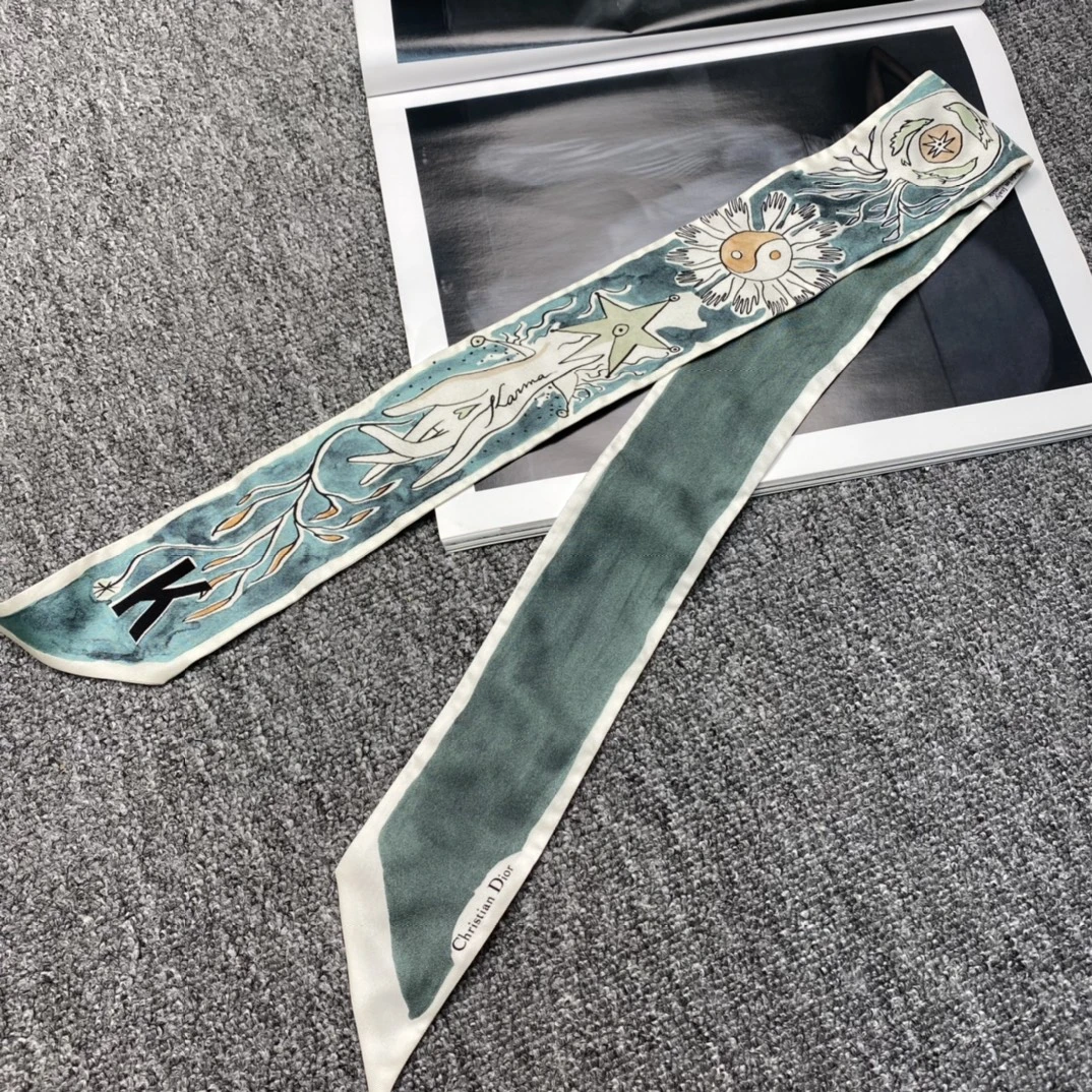 未使用 DIOR/迪奥 围巾绿色图腾丝带有标有盒子时尚丝巾休闲