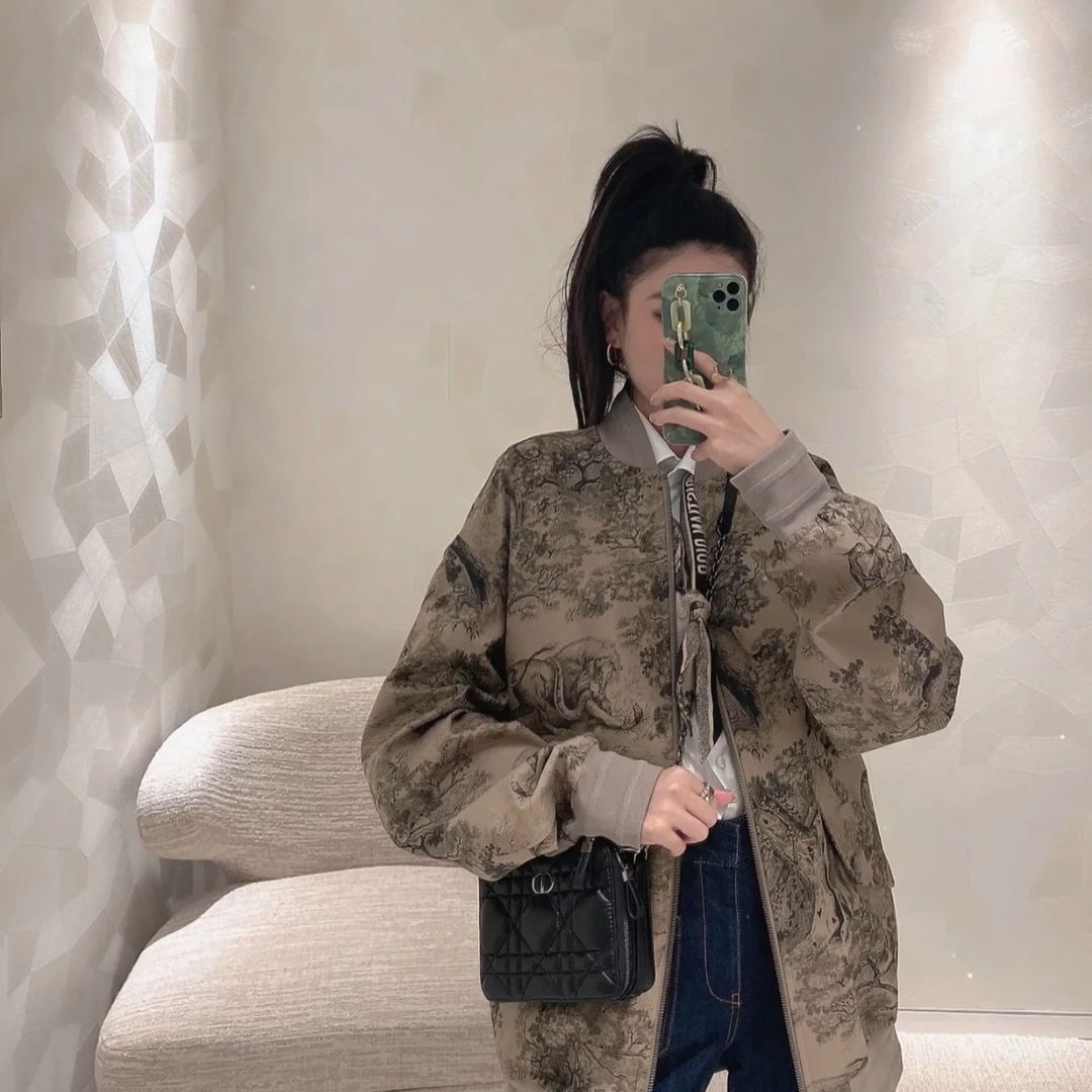 全新未使用 DIOR/迪奥 动物园系列卡其色棒球领长外套 129132时尚