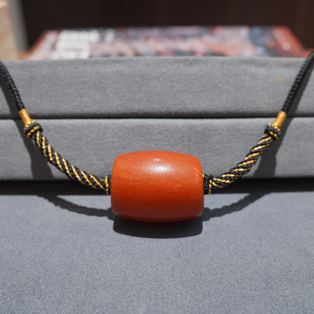 天然老蜜蜡桶珠锁骨珠挂件吊坠枣红皮色吊坠时尚老型精美珠珠编绳