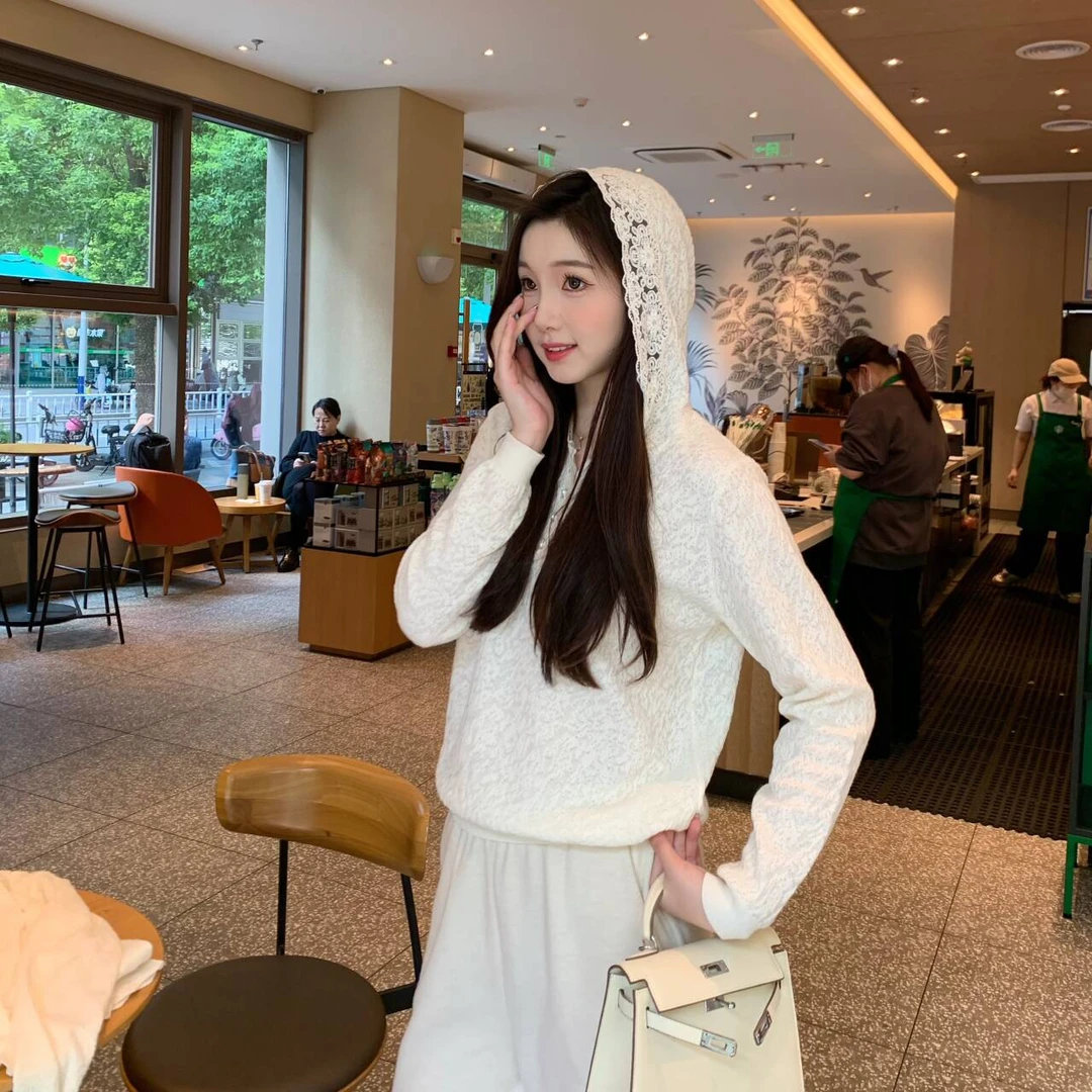 Candy Cloud浪漫感 含桑蚕丝+绵羊毛针织连帽蕾丝衫上衣DDS345/5