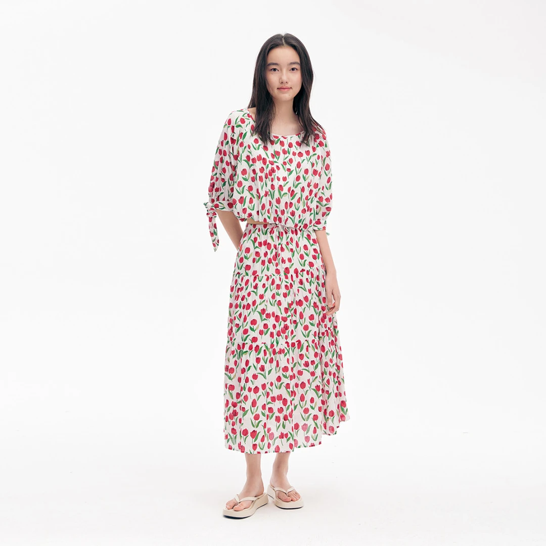 URLAZH · 甜美法式截短款郁金香花苞上衣女IN2SY08