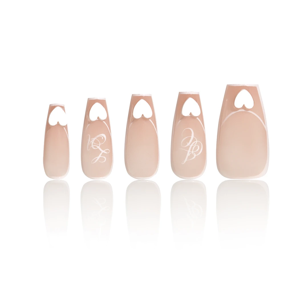 幻调LA Love 爱心不心 | 白法式描边裸色指尖爱心穿戴美甲901