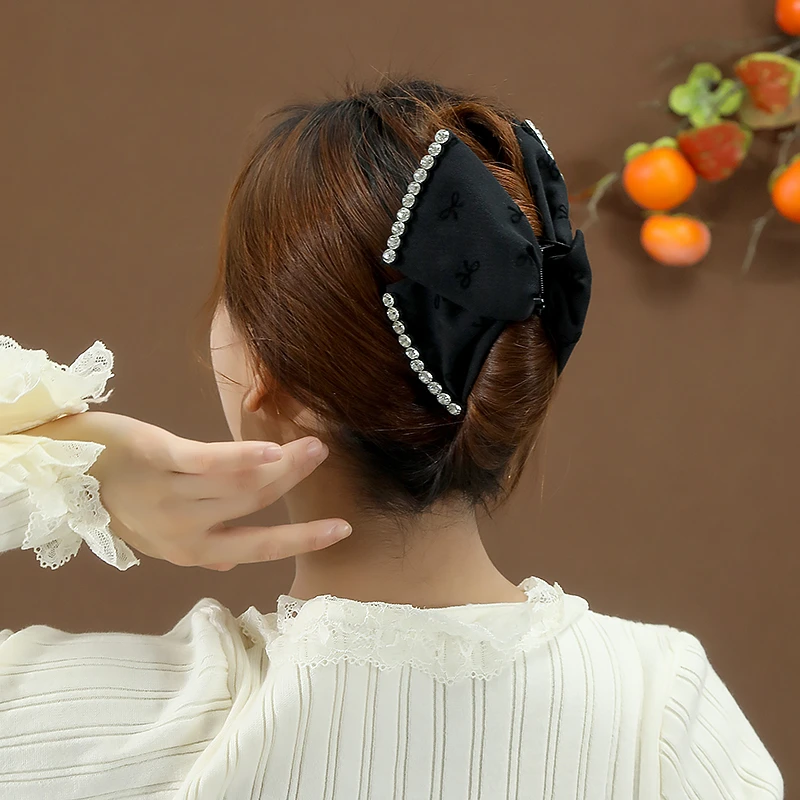 法式赫本风抓夹女高级感2024新款气质鲨鱼夹夹子头饰后脑勺发夹女