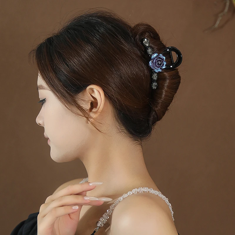 原创洒金山茶花水钻抓夹气质优雅女后脑勺盘发鲨鱼夹2024新款发饰