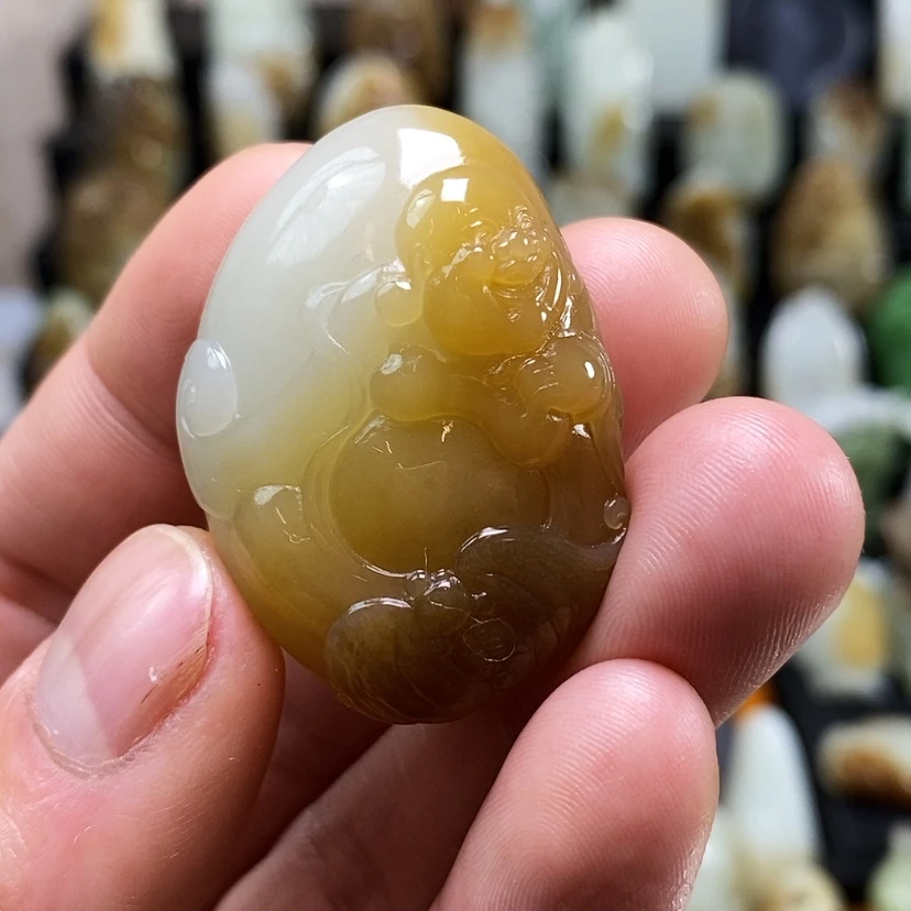 【闪购商品】和田玉（糖玉）颈饰未镶嵌苏*