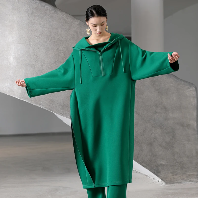界内界外原创廓形长袖宽松休闲太空棉连帽卫衣裙连衣裙J33Q747