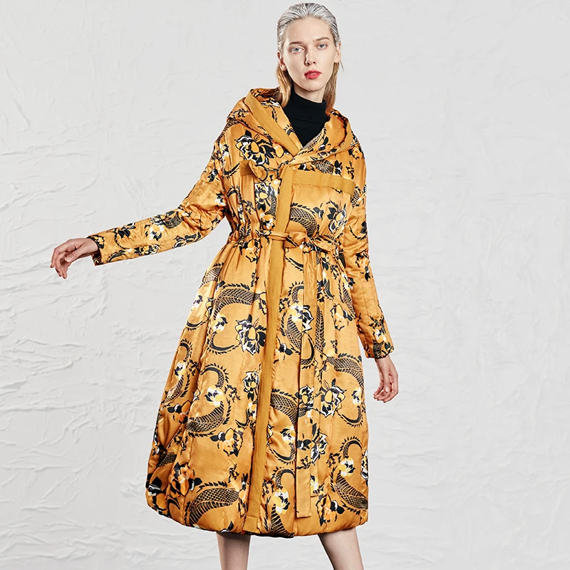 界内界外原创印花连帽中长款显瘦保暖羽绒服J93Y322时尚