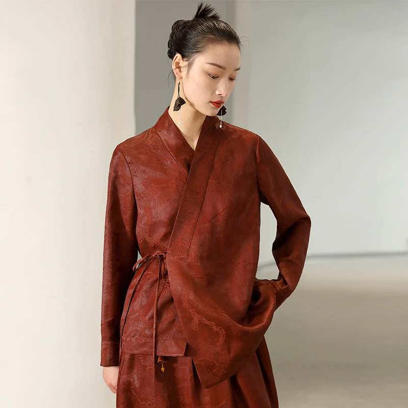 界内界外原创设计新中式复古斜襟桑波缎红云纱宽松衬衫J32C244X