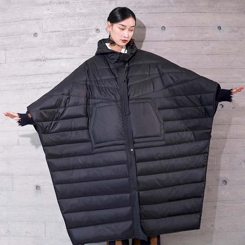 界内界外原创设计小众黑色廓形宽松连帽长款斗篷羽绒服J23Y866