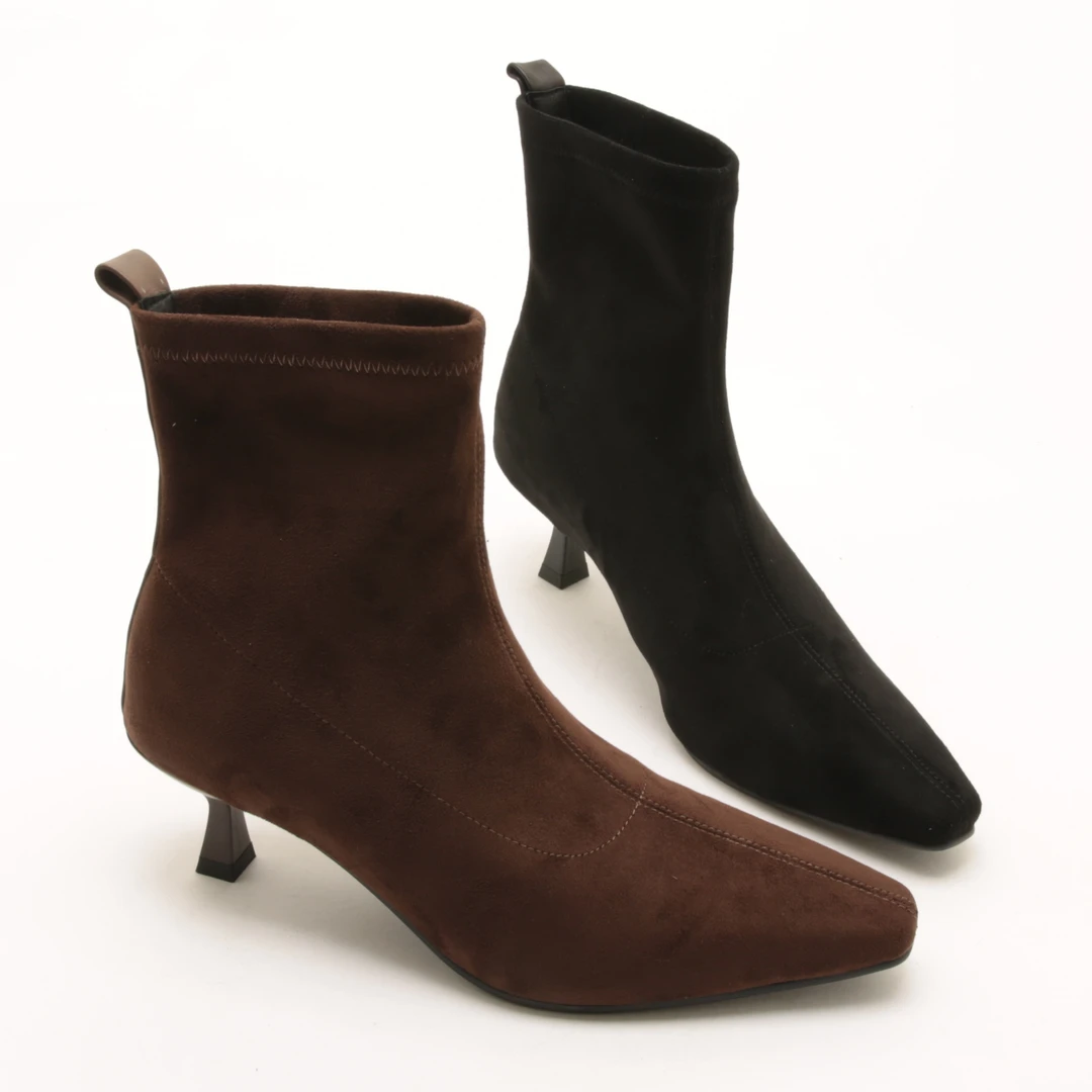 5384秋冬新款小方头弹力瘦瘦单靴女细跟百搭袜靴短靴