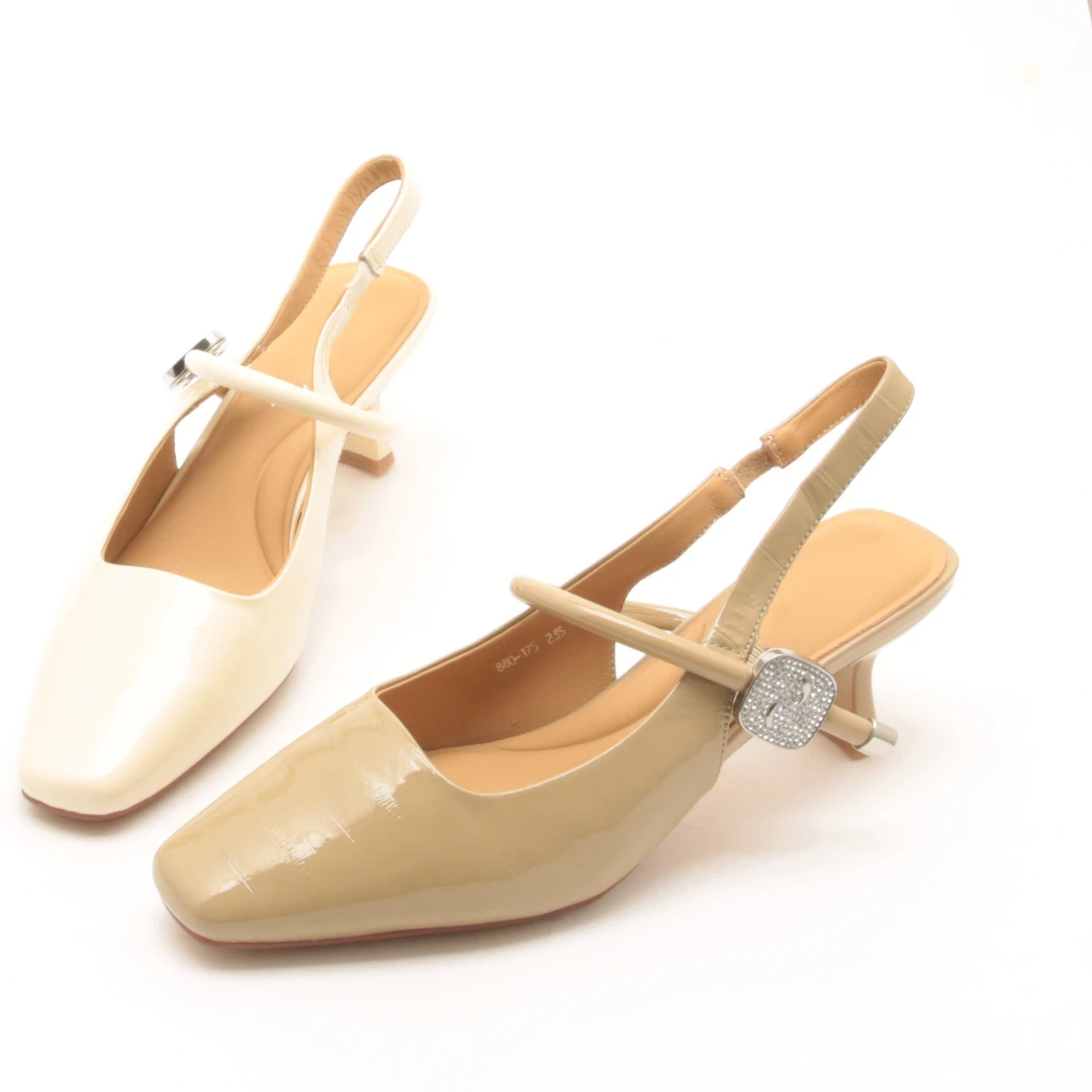 夏季新款气质方头包头凉鞋女漆皮水钻松紧一字带粗跟单鞋3335