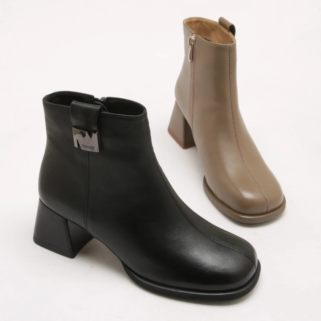 4514冬季新款方头短靴女粗跟英伦高跟切尔西靴