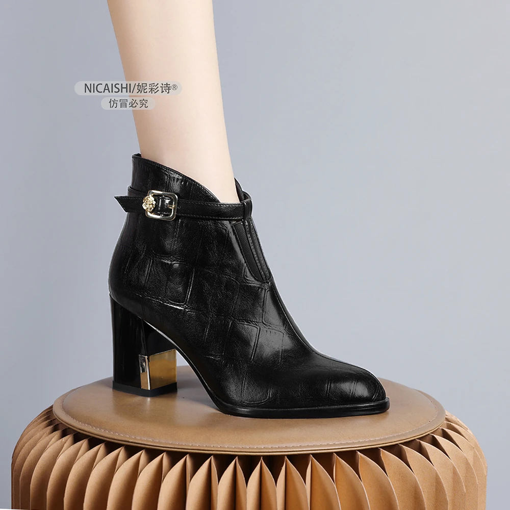 2024年新款欧美时装靴女时尚中跟粗跟尖头高跟短靴加绒马丁靴0326