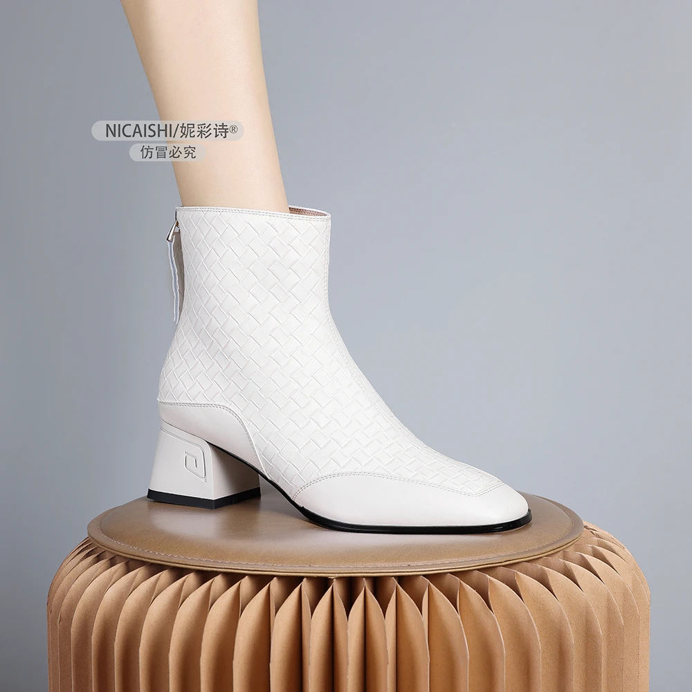 2024年新款欧美气质时尚百搭马丁靴舒适洋气平替好物显瘦短靴0675