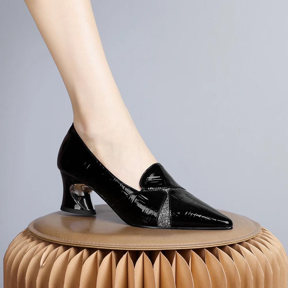 2024年新款欧美气质单鞋女通勤瓢鞋显瘦气质百搭舒适低跟尖头0150