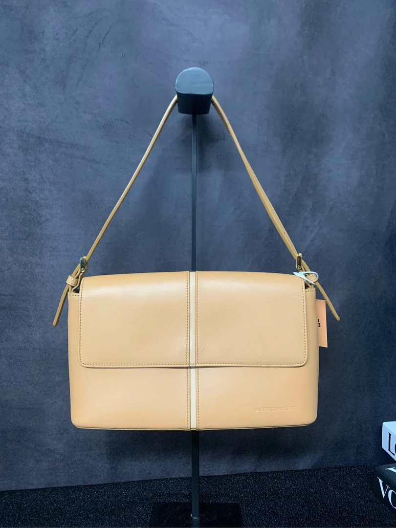99新 BURBERRY/博柏利 /KIKI/斜挎包/9327409