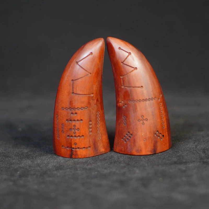 【孤品】枣木乾坤圈一体镯子手工雕刻圣杯印章木雕把玩