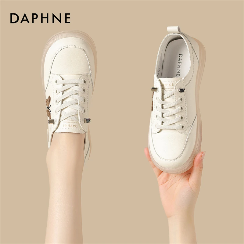达芙妮新款休闲女鞋2025秋季时尚百搭舒适板鞋软底小众系带小白鞋