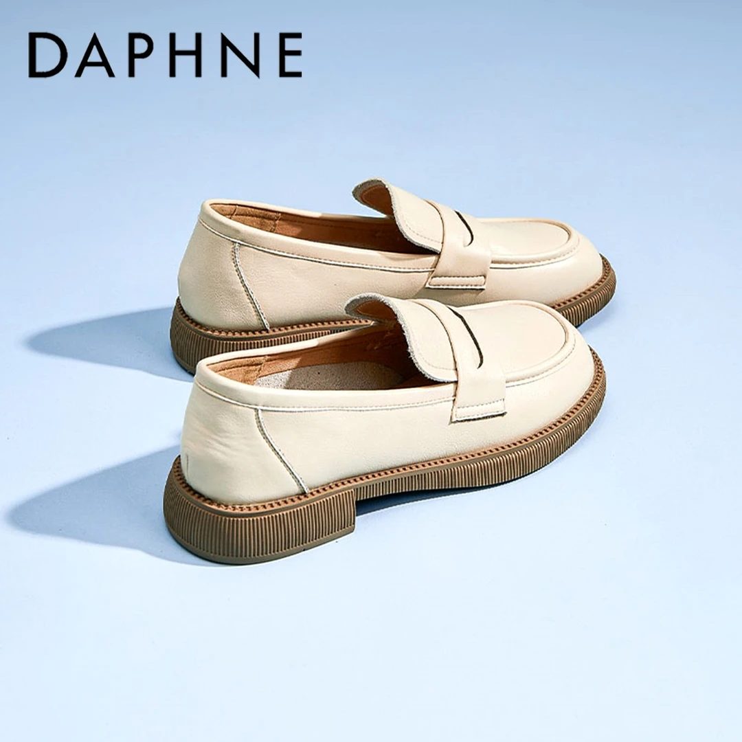 达芙妮真皮小皮鞋女软底平底秋季妈妈鞋白色休闲乐福鞋一脚蹬单鞋