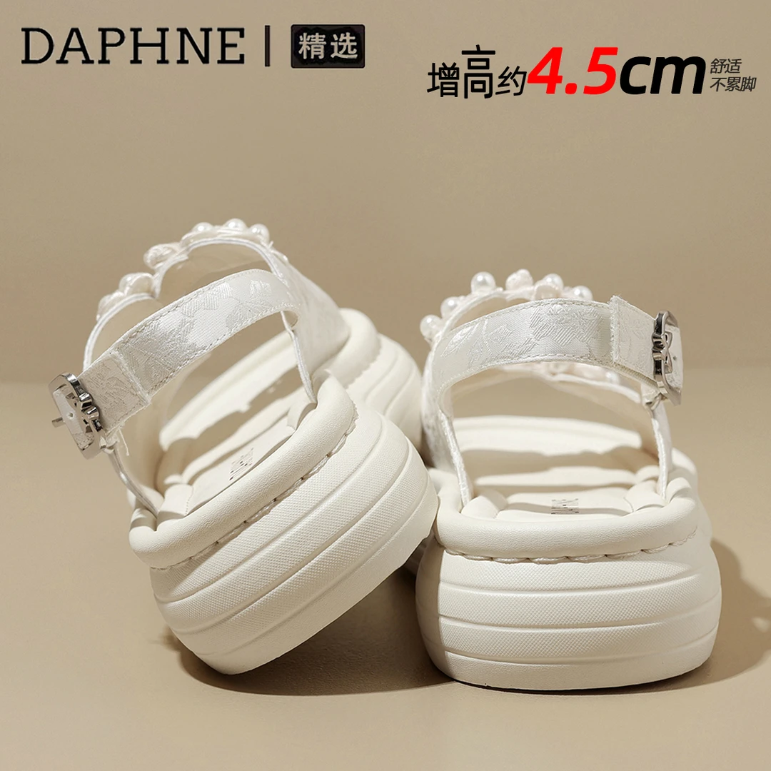达芙妮国风盘扣凉鞋女2025夏季新款外穿厚底配裙子女士沙滩运动鞋