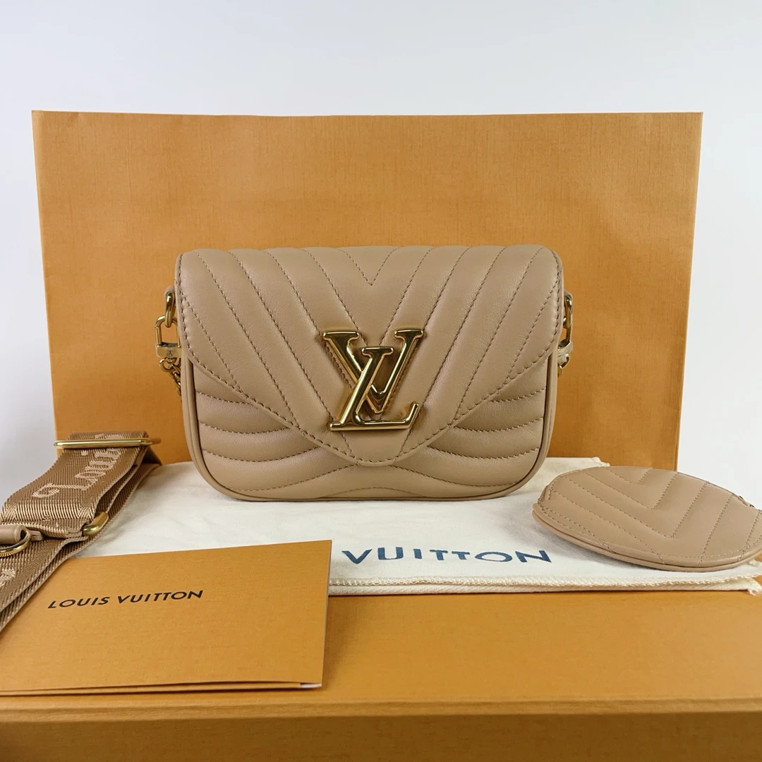 99新 LOUIS VUITTON PARIS  新款二合一 芯片款 肩包