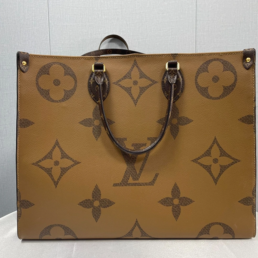 99新 LOUIS VUITTON PARIS onthego大号老花托特包 红色内里