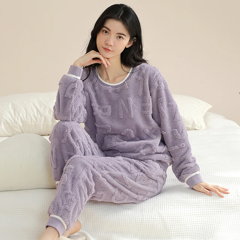 女士睡衣秋冬款法兰绒加厚珊瑚绒冬女小码可爱卡通家居服套装