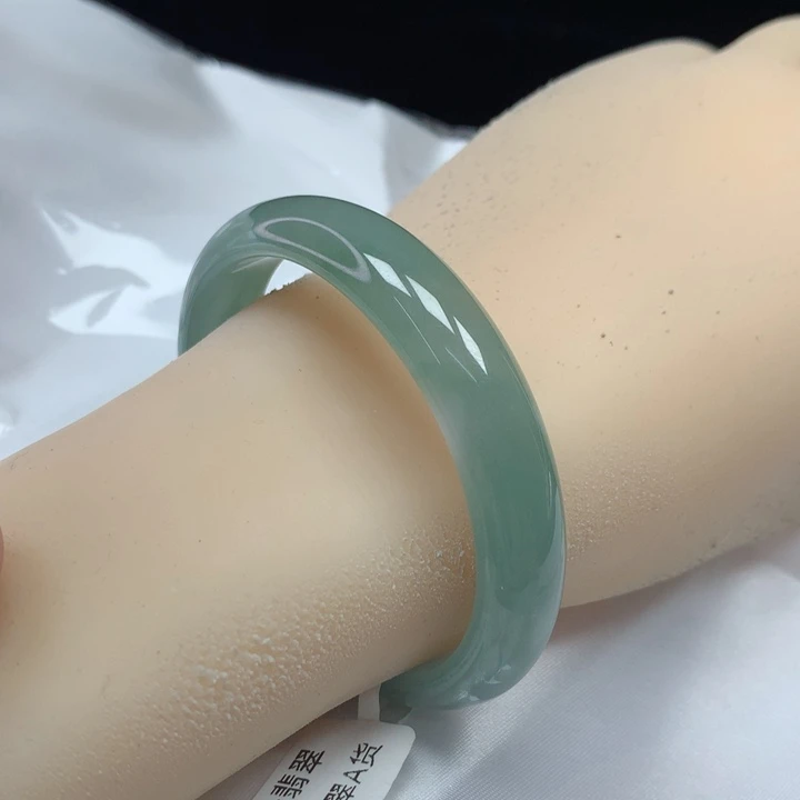 翡翠手镯（贵妃镯）未镶嵌53