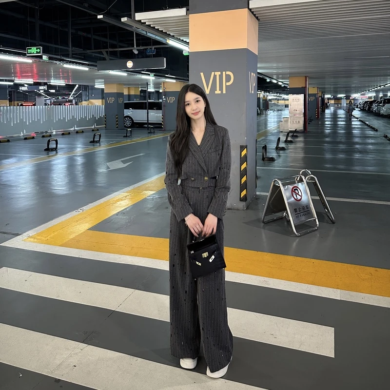 【24TZ076】Liixu高级感西装套装女烫钻镂空外套阔腿裤两件套