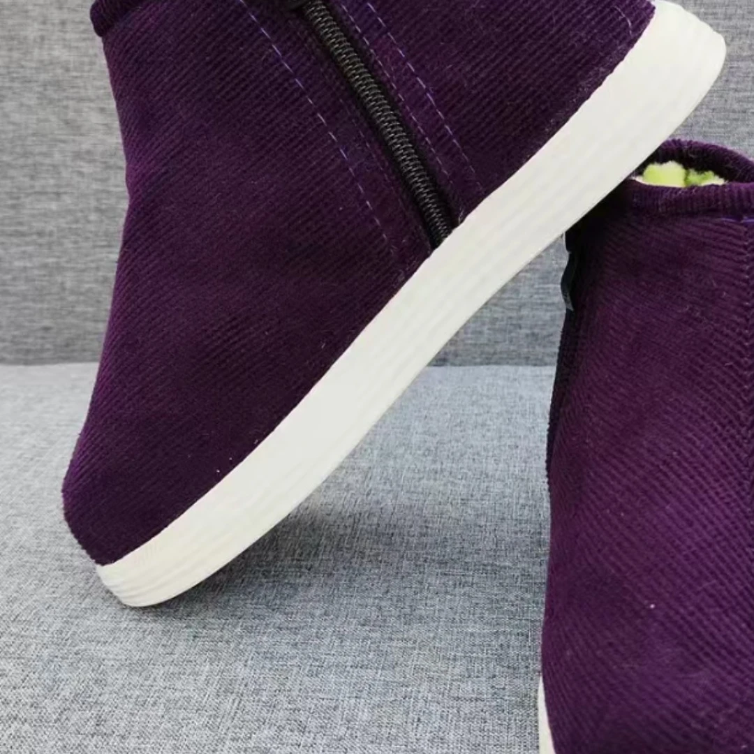 舒适透气、防滑耐磨、手工棉鞋。建议拍大一码