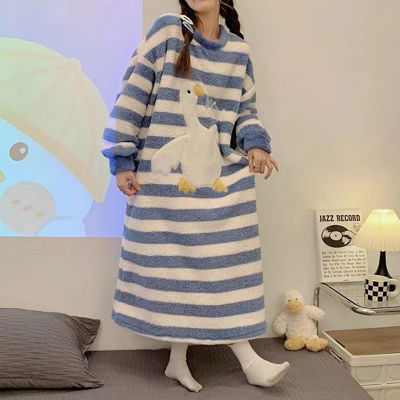 大白鹅珊瑚绒睡裙女款冬季长袖加厚法兰绒睡衣秋冬天网红风家居服