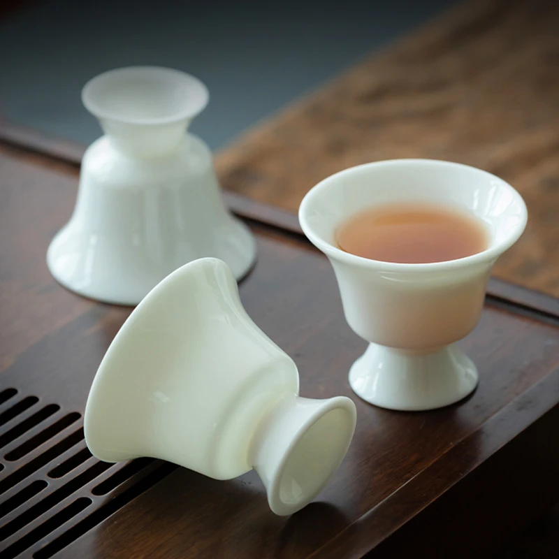 白瓷小高足杯小号功夫茶艺品茗客杯陶瓷白酒杯单杯德化茶杯陶瓷