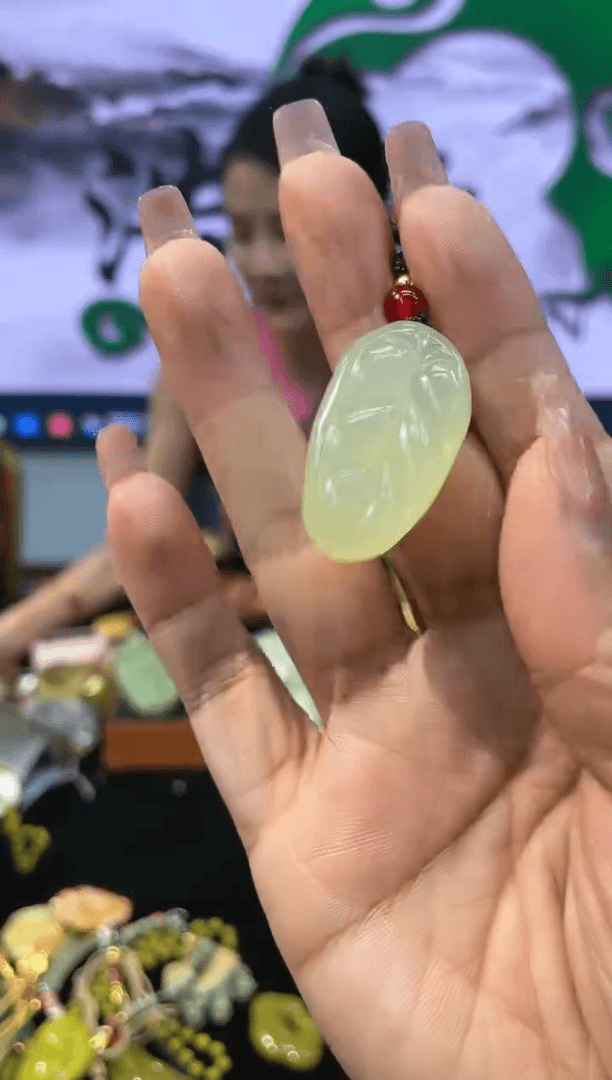 【闪购商品】岫玉吊坠未镶嵌·多样性发货*拍一发一