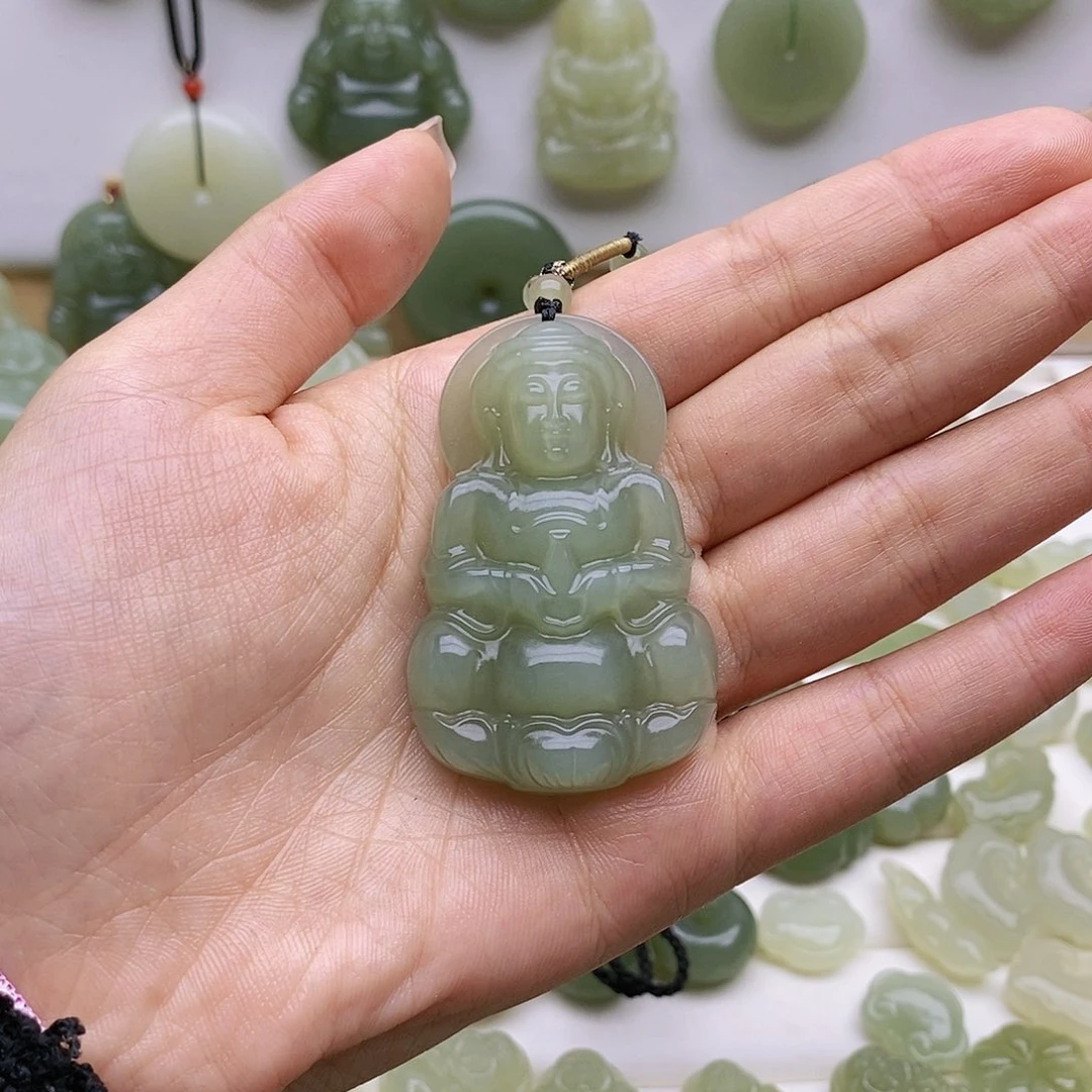 和田玉颈饰未镶嵌老*群