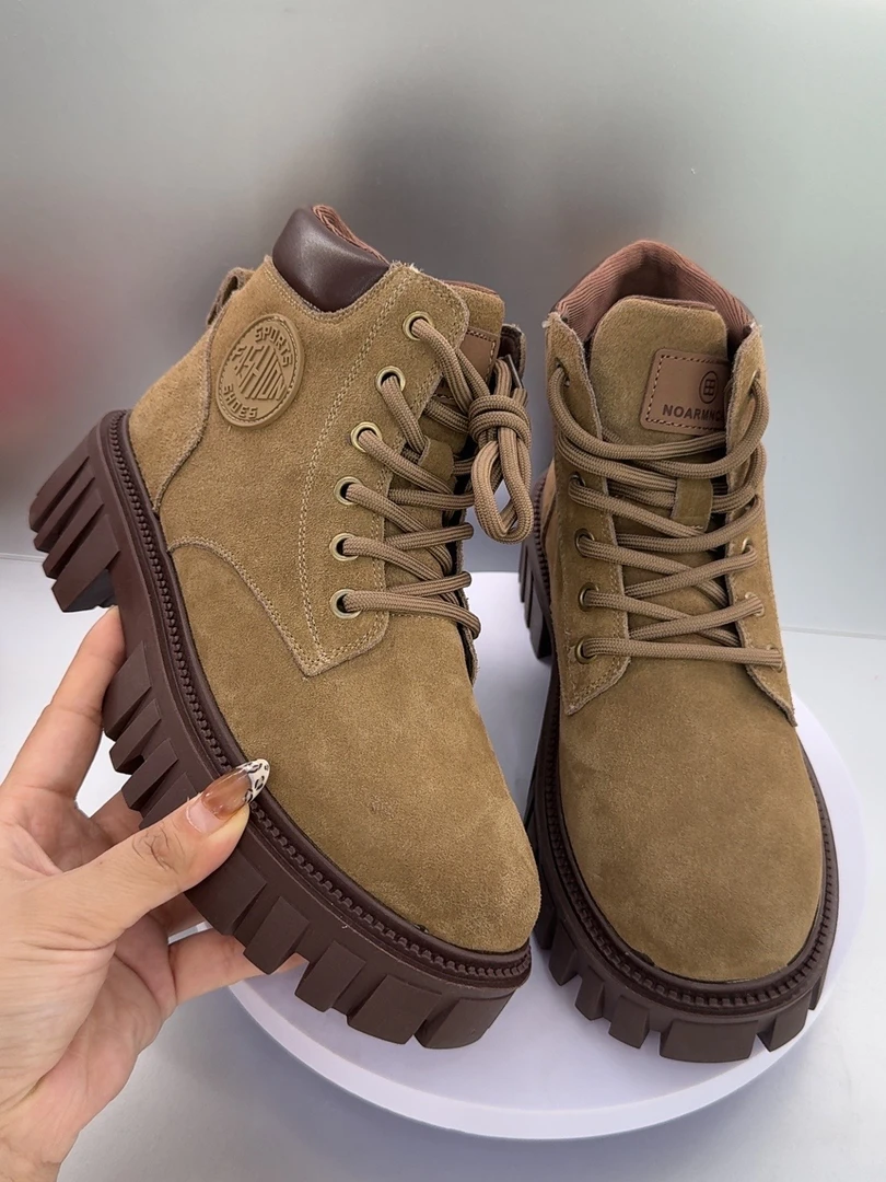 6698马丁靴女秋季新款英伦风户外登山短靴工装机车靴