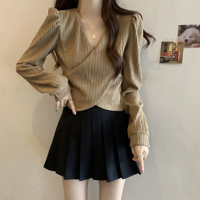 大码女装设计感交叉不规则V领长袖衬衫女春秋胖mm遮肚子显瘦上衣