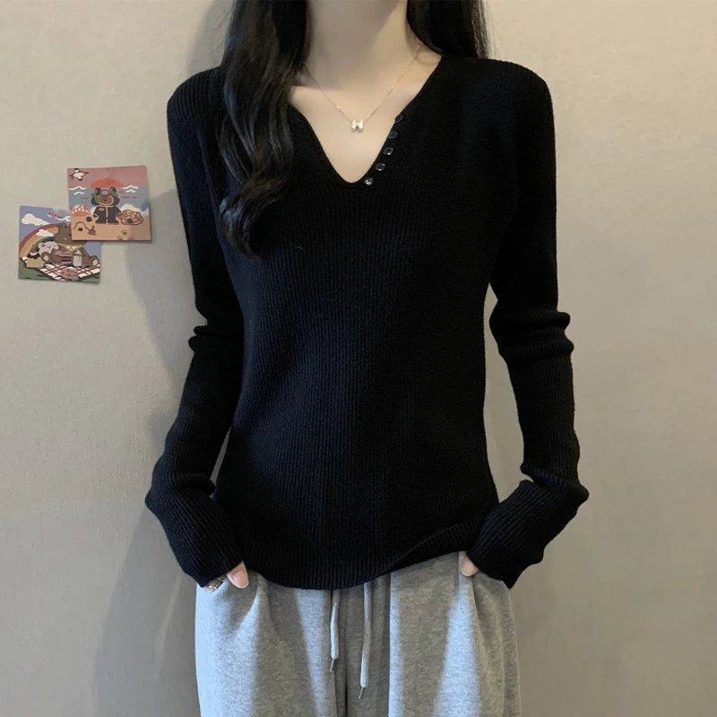 大码女装法式正肩V领毛衣针织衫女秋冬胖妹妹显瘦内搭长袖打底衫